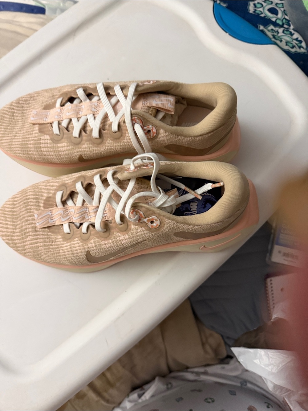 Nike Women's Beige and Pink Lightweight Running Shoes